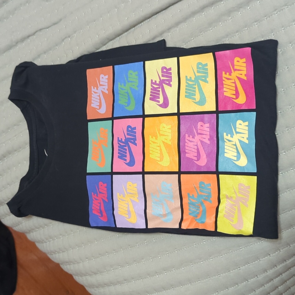 Mens Large Nike Air tshirt